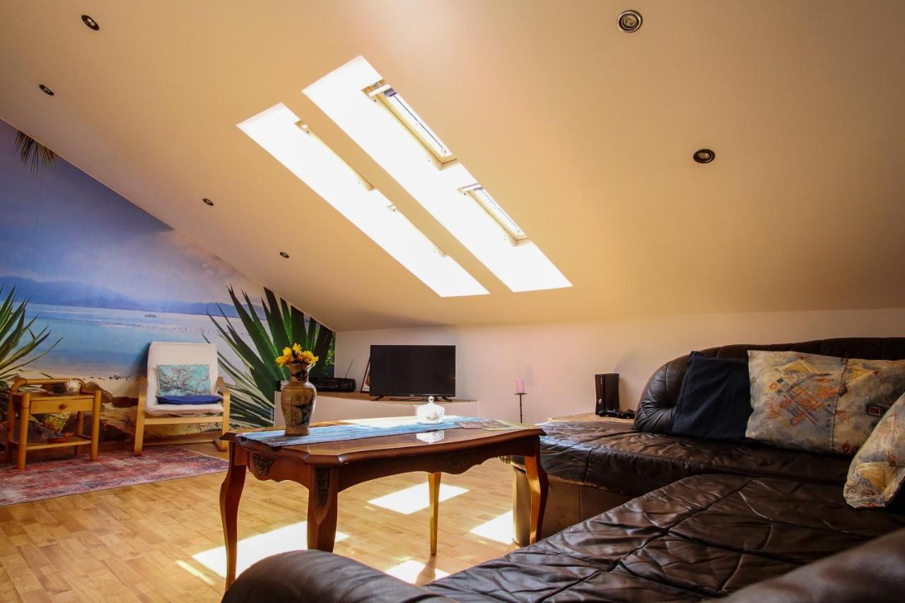 Amu Apartment Pula Bagian luar foto
