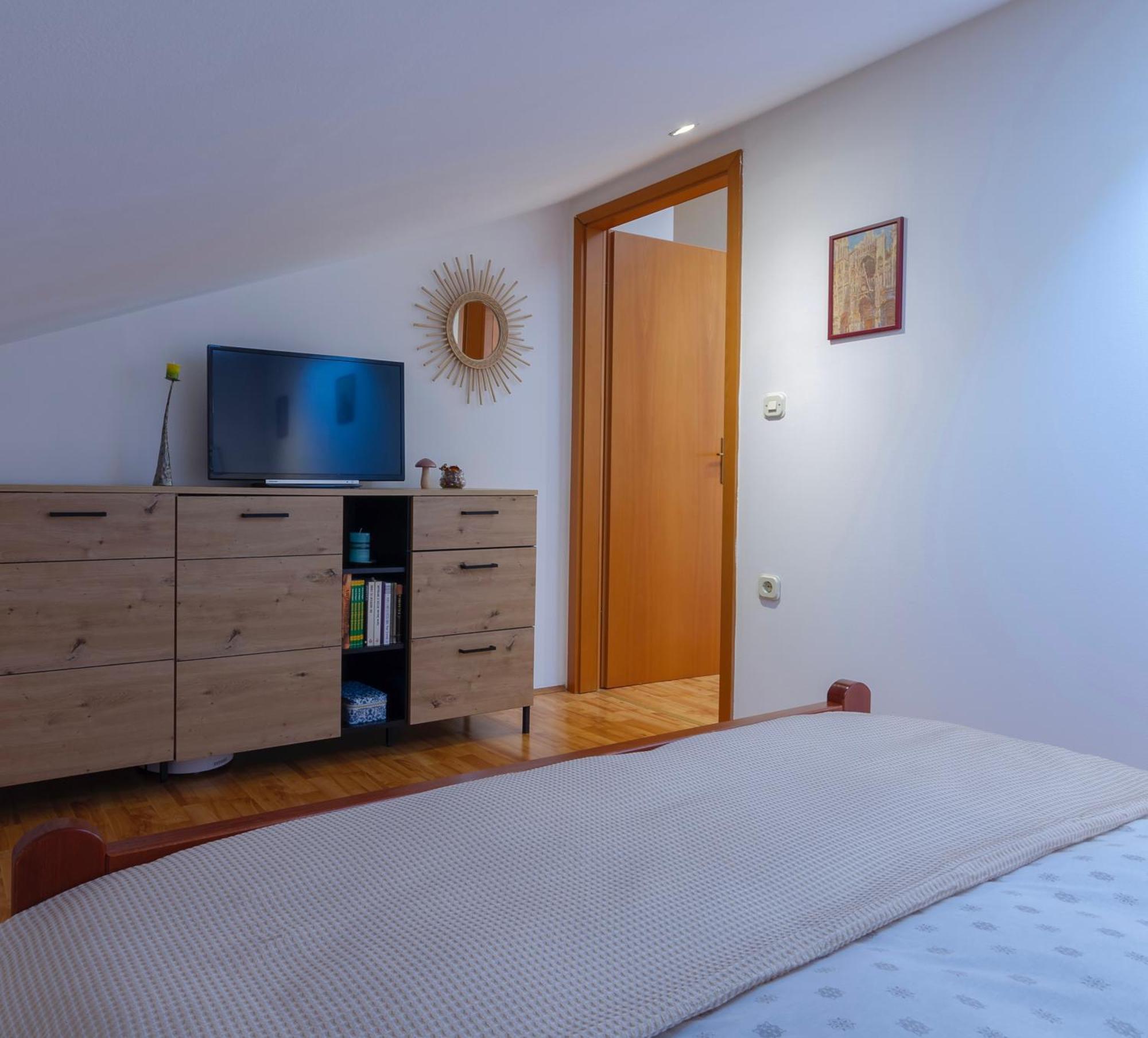 Amu Apartment Pula Bagian luar foto